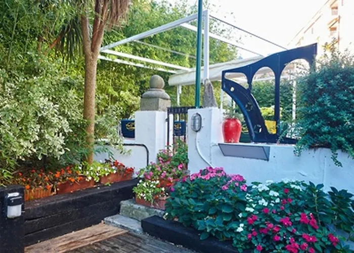 Hotel Atalaya- Free Parking Gratuito 2*